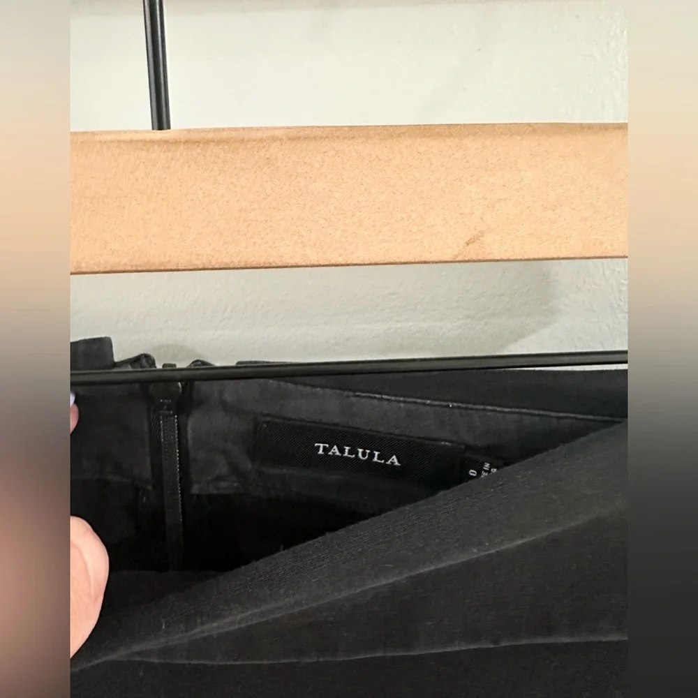 Talula Berklee Envelope Black Skort Size 0 - Picture 6 of 7